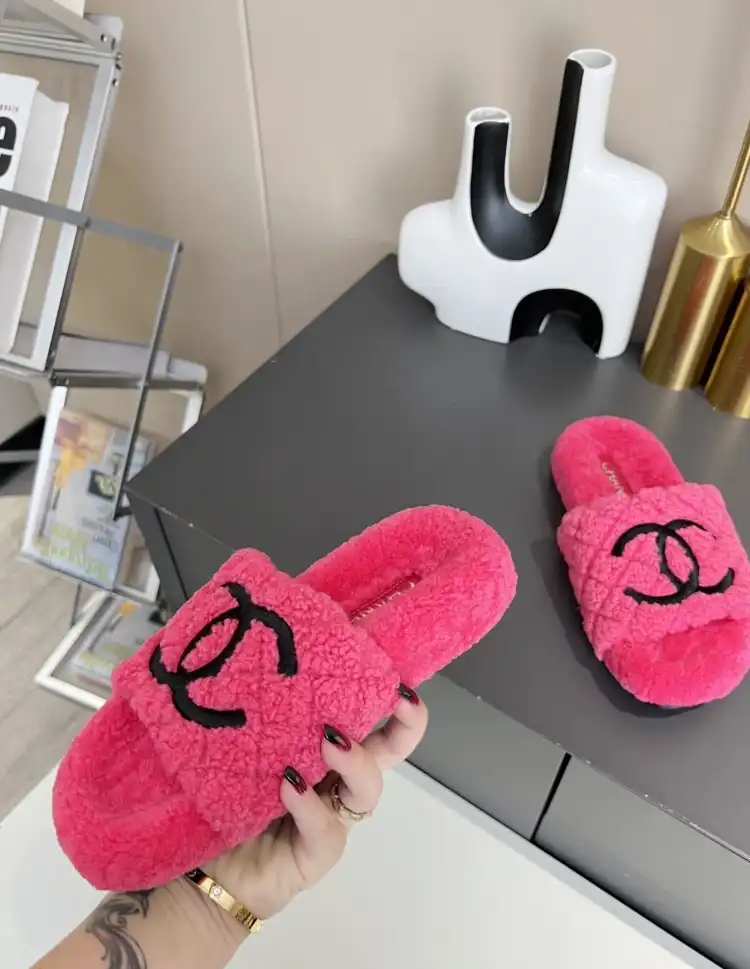 hype Chanel Slippers