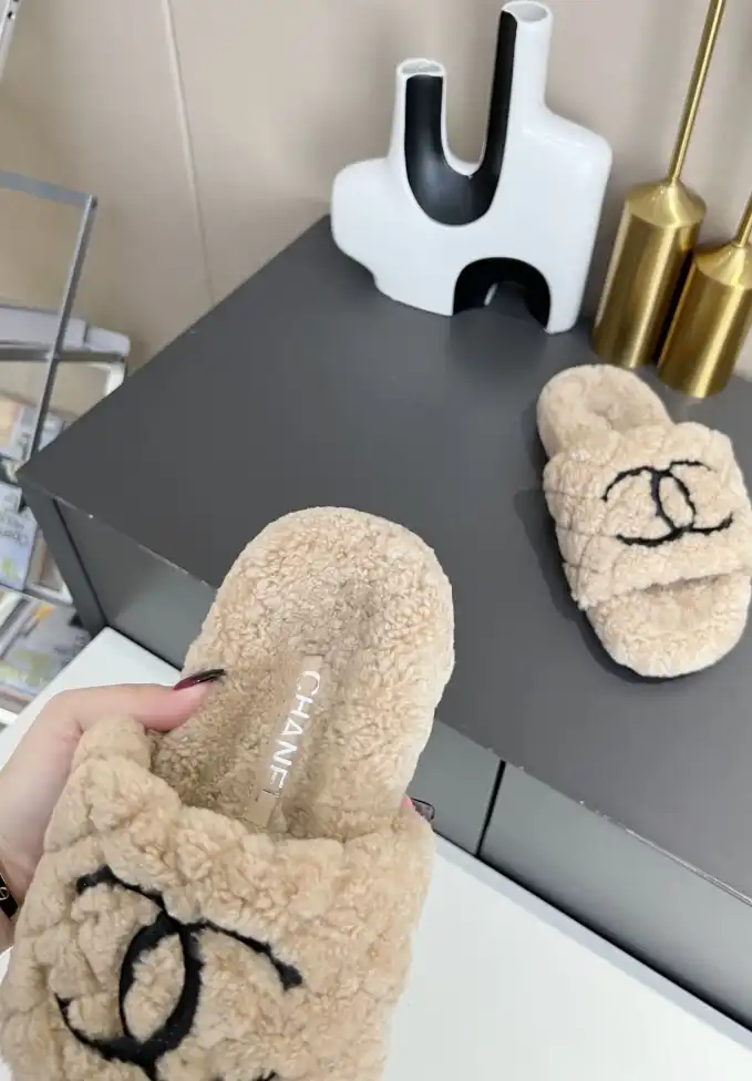 hype Chanel Slippers