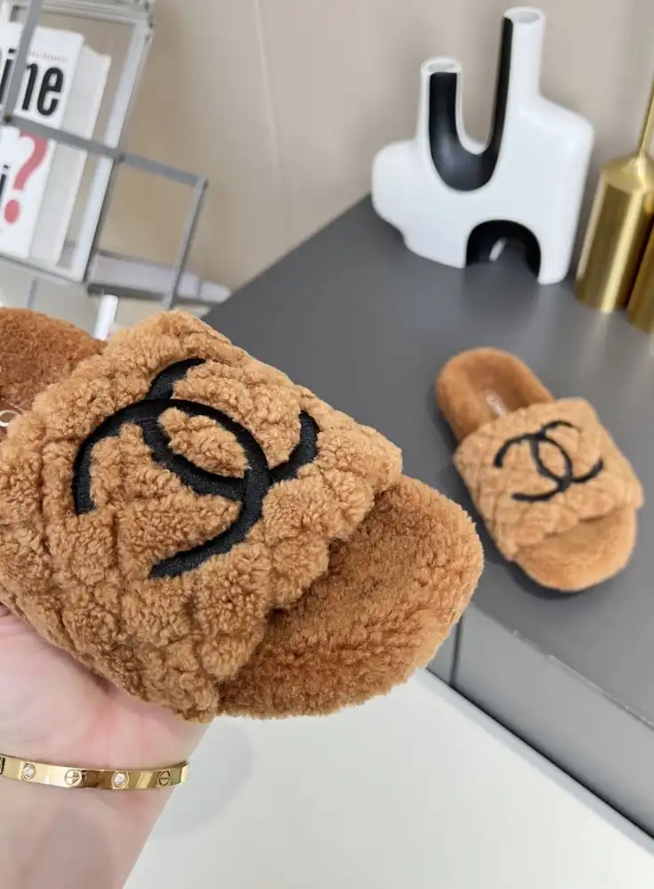 hype Chanel Slippers