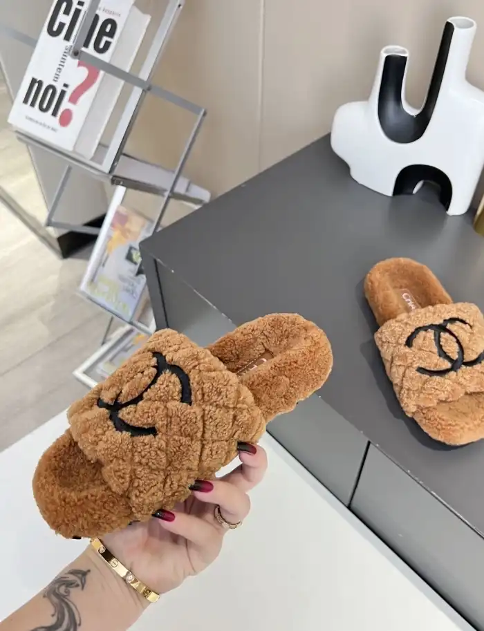 hype Chanel Slippers