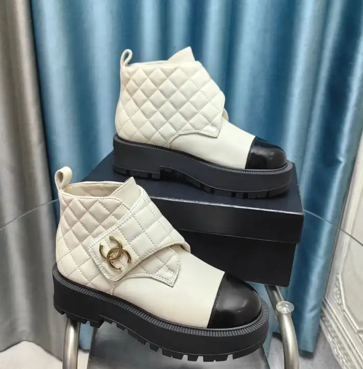 hype Chanel Boots