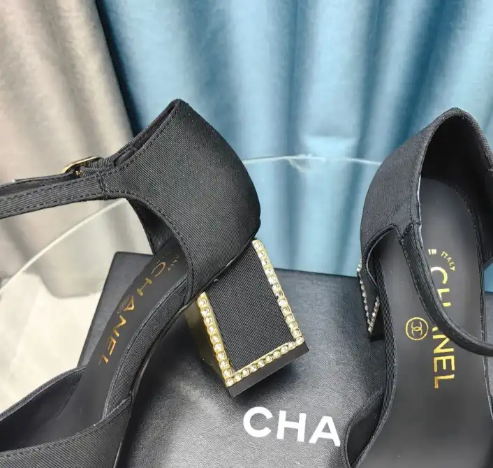 hype Chanel High Heels