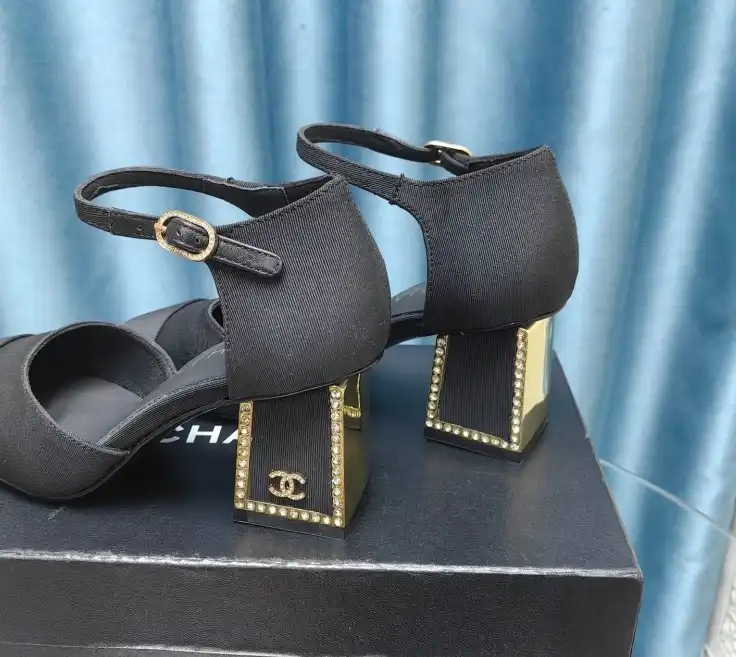 hype Chanel High Heels