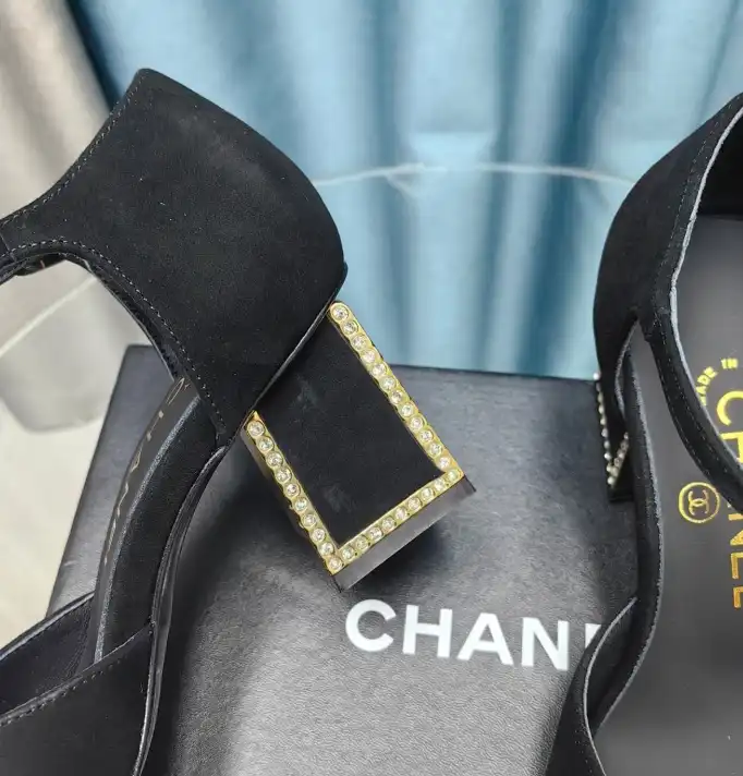 hype Chanel High Heels