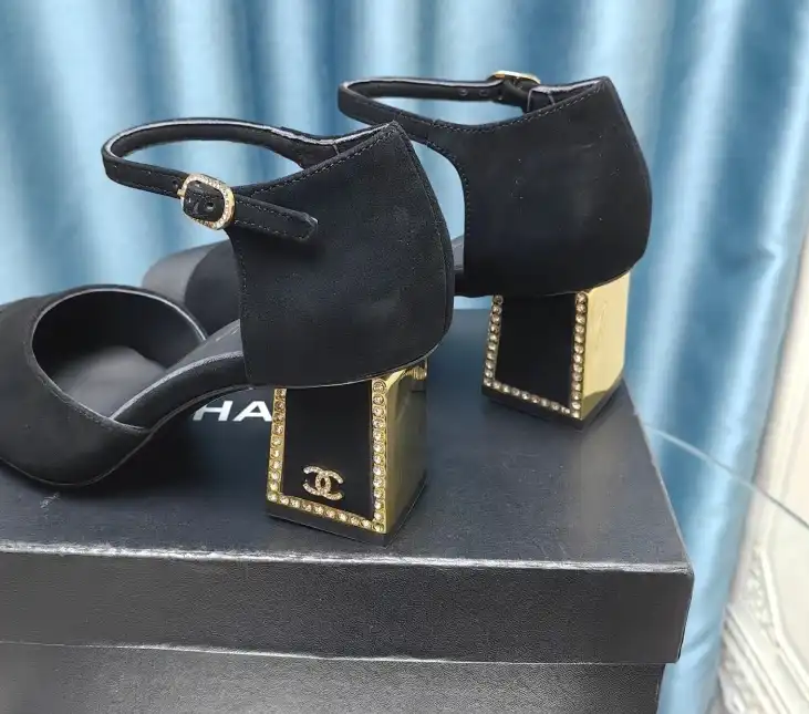 hype Chanel High Heels