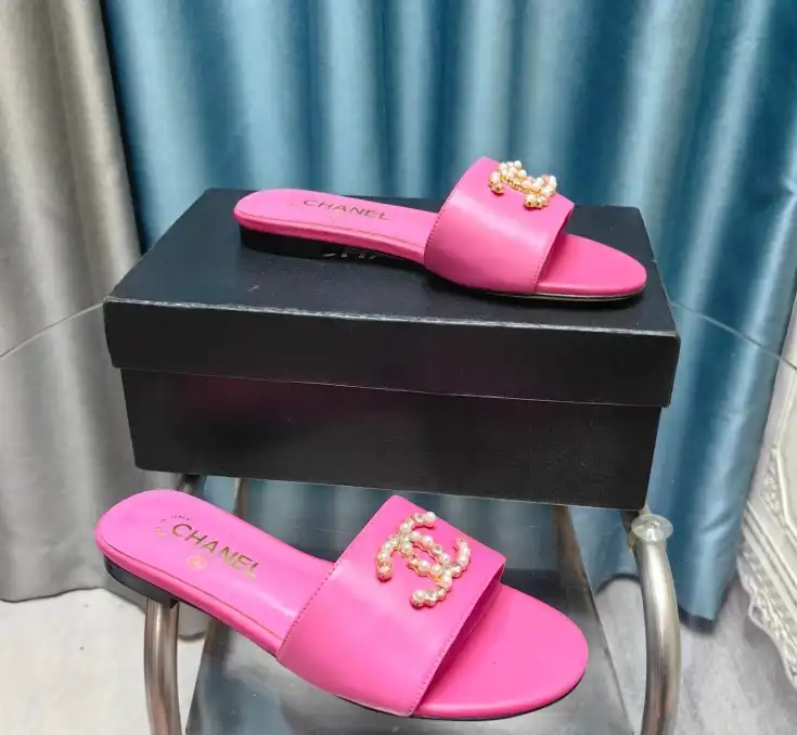 hype Chanel Slippers