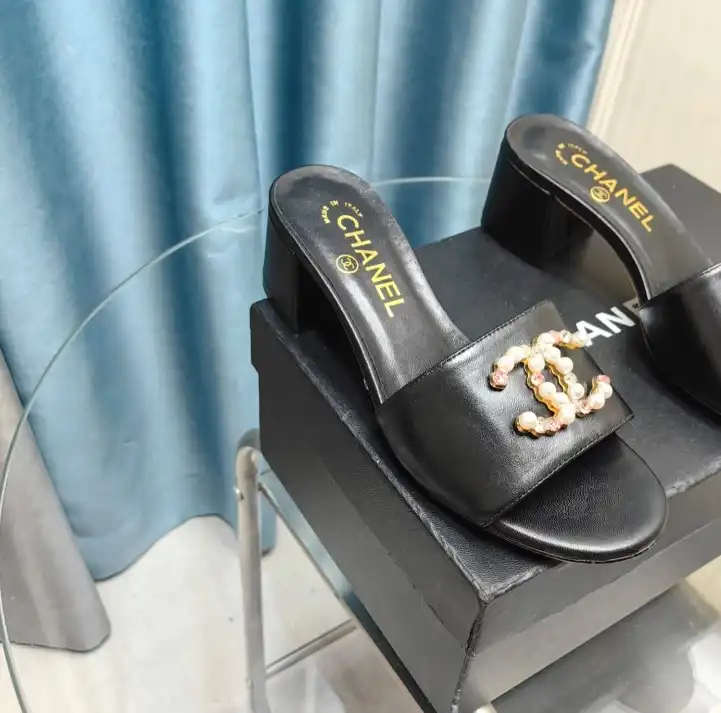 hype Chanel Slippers