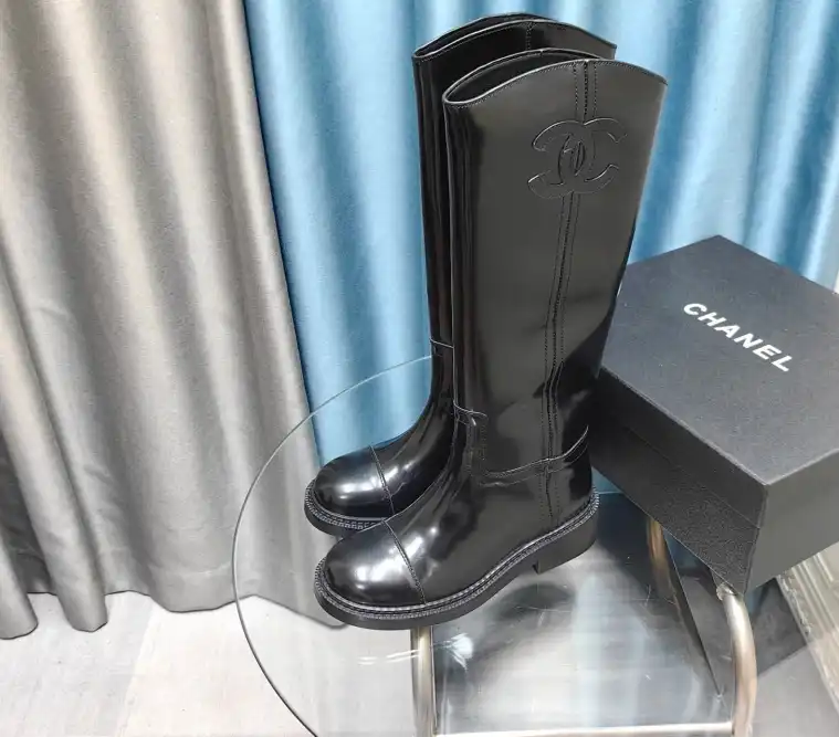 hype Chanel Boots