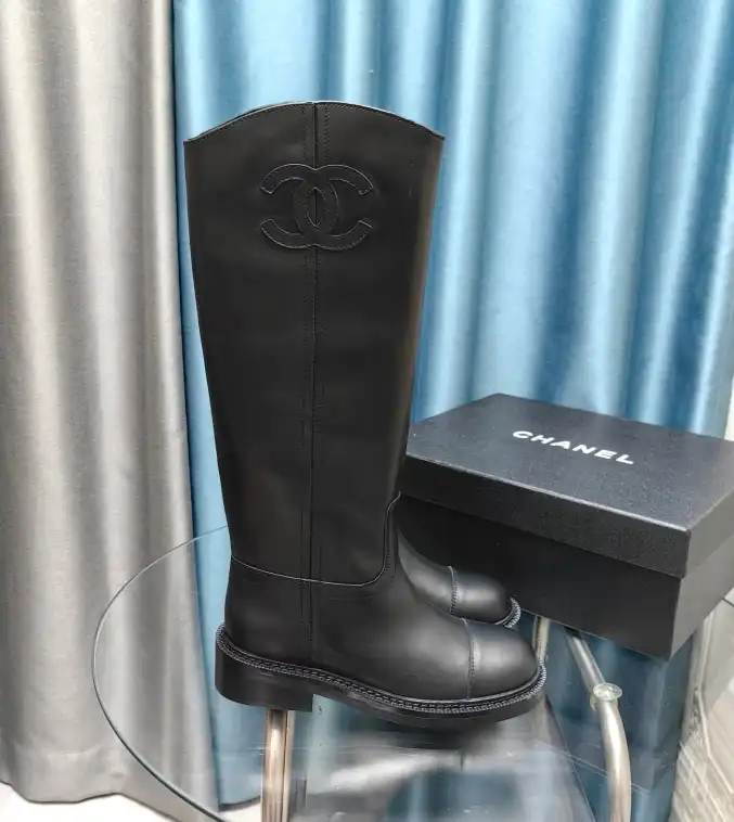 hype Chanel Boots