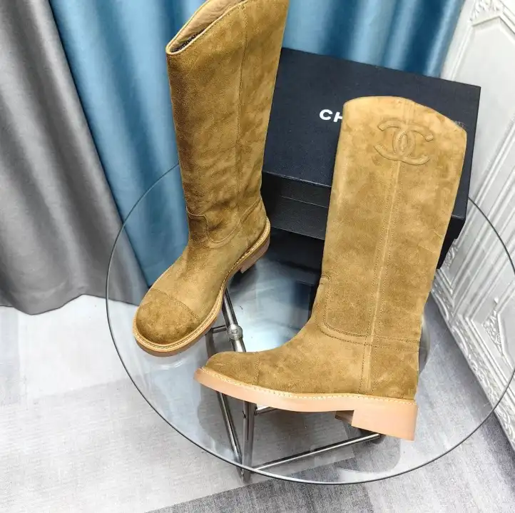 hype Chanel Boots