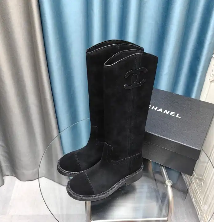 hype Chanel Boots