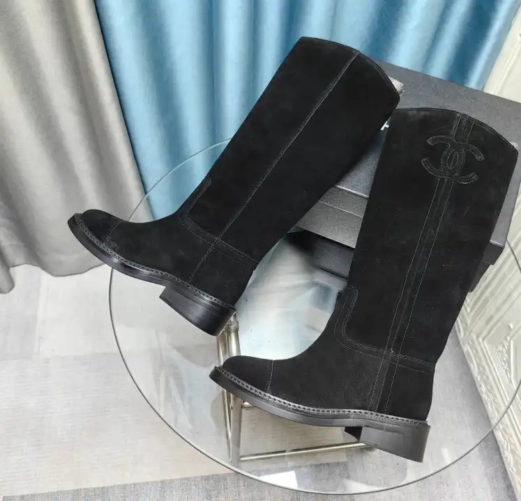 hype Chanel Boots