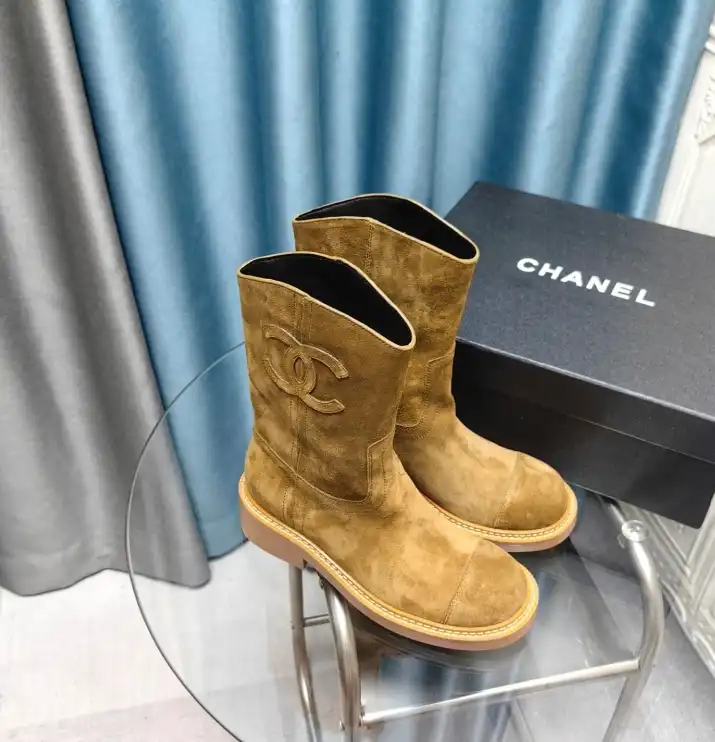 hype Chanel Boots