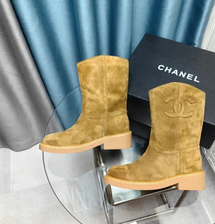 hype Chanel Boots