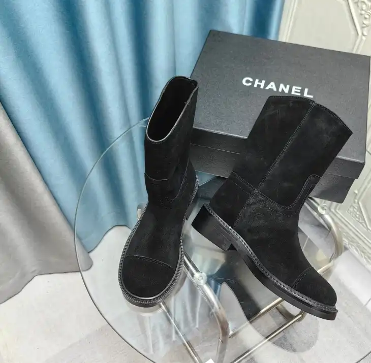 hype Chanel Boots