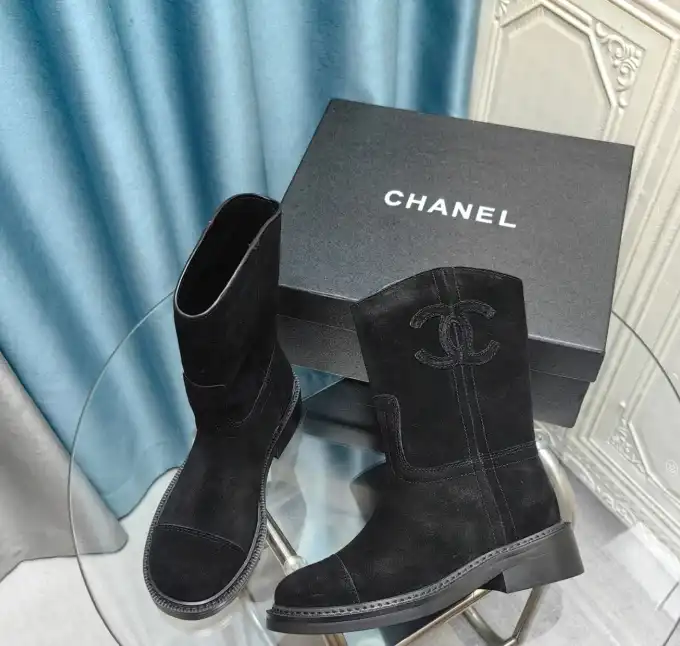 hype Chanel Boots