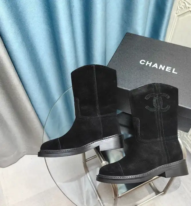 hype Chanel Boots