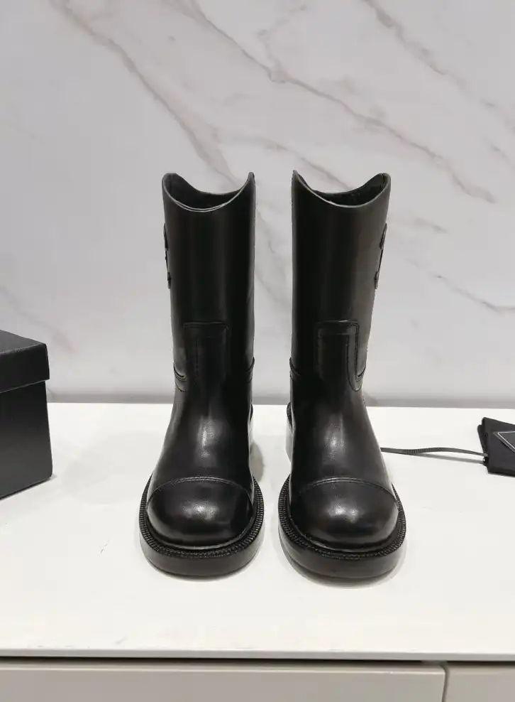 hype Chanel Boots