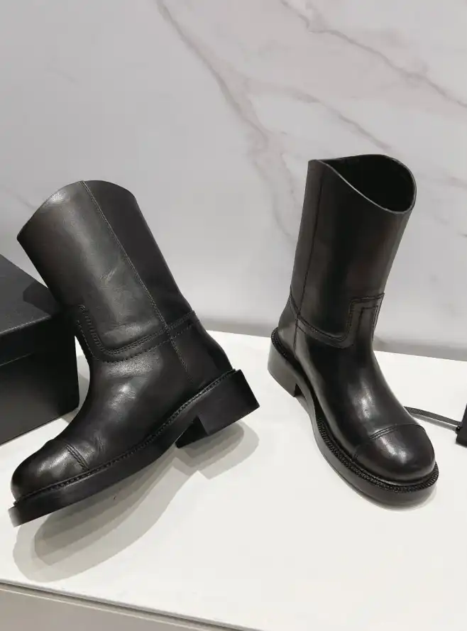 hype Chanel Boots