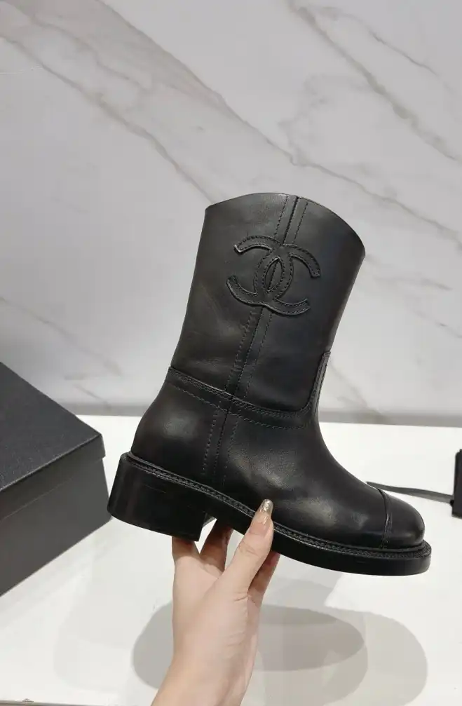 hype Chanel Boots