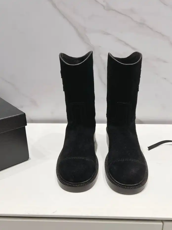 hype Chanel Boots