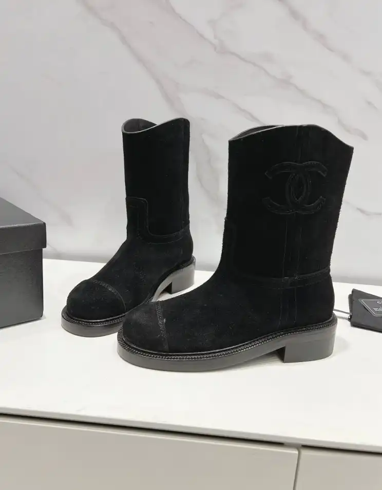 hype Chanel Boots