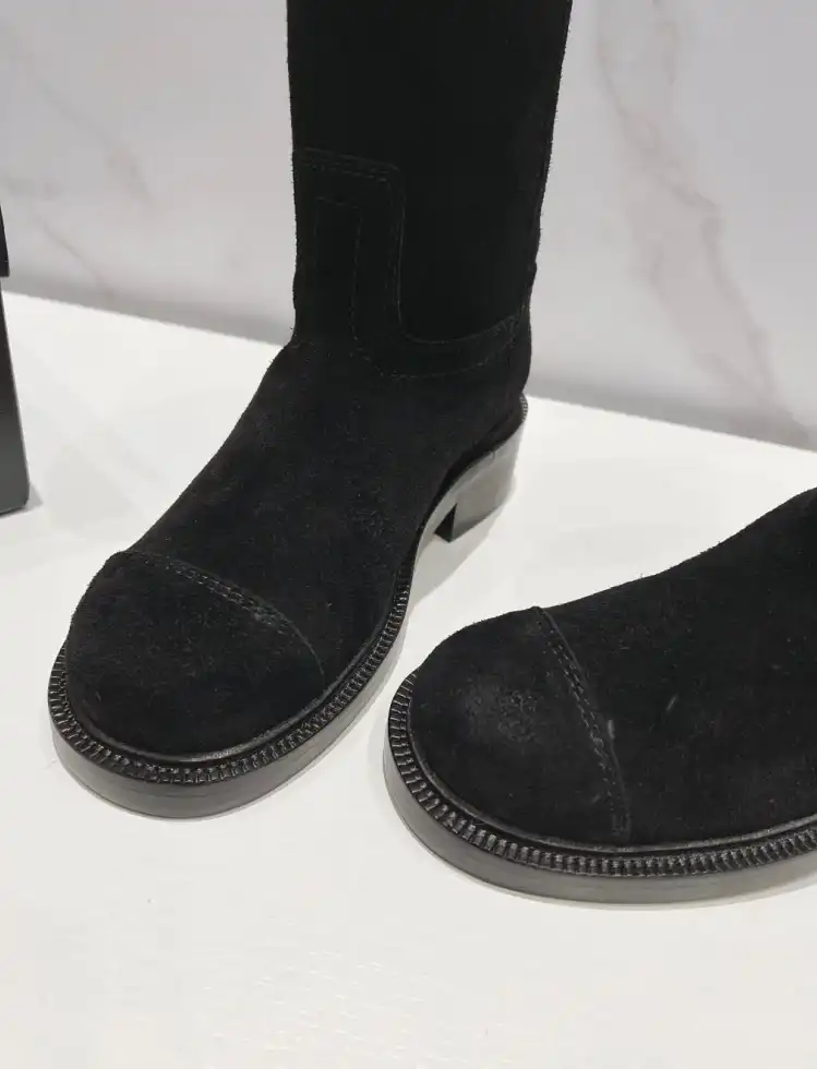 hype Chanel Boots