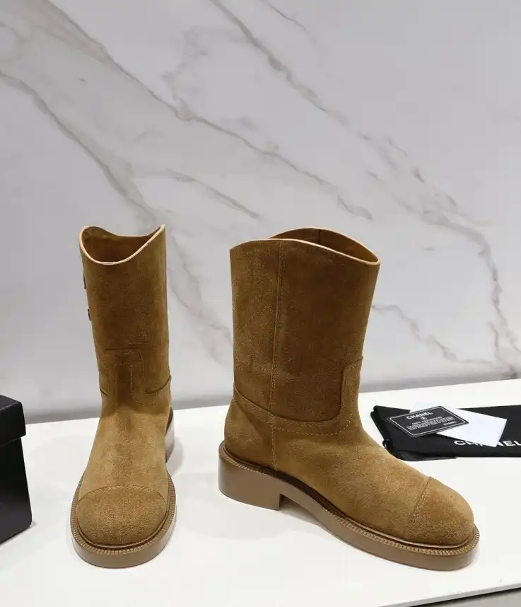 hype Chanel Boots