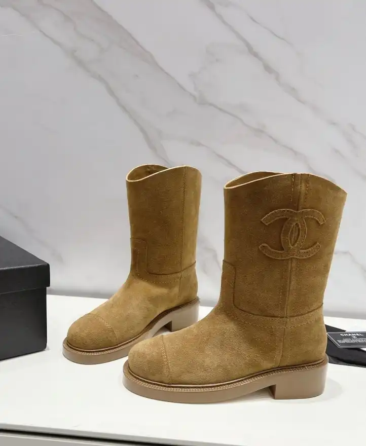 hype Chanel Boots