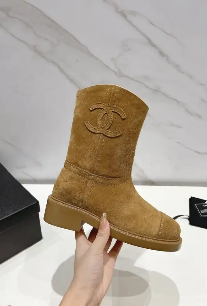 hype Chanel Boots