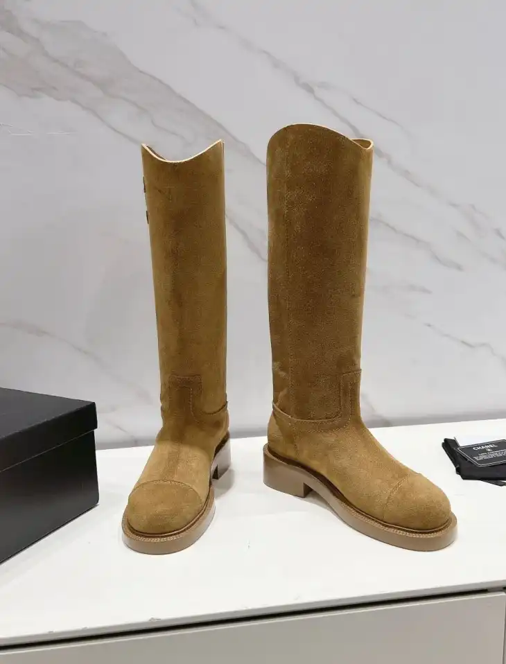 hype Chanel Boots