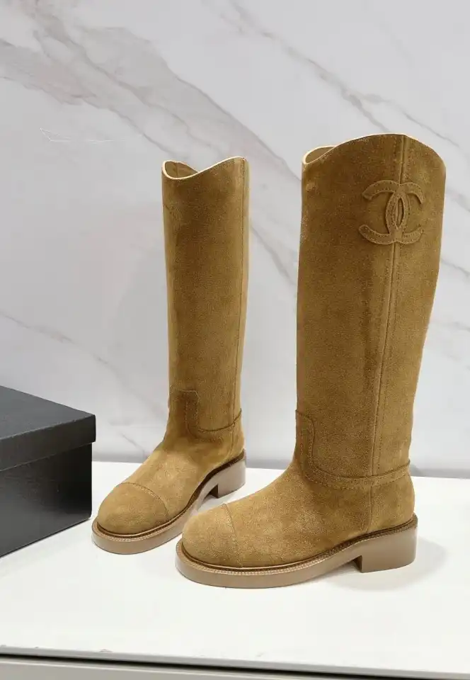 hype Chanel Boots