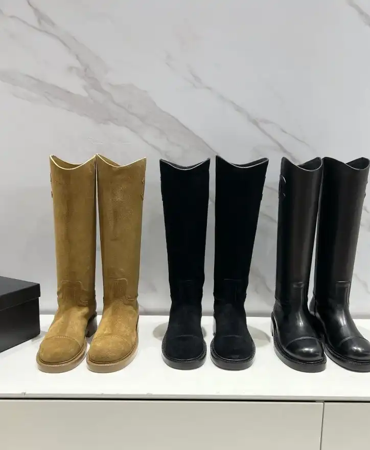 hype Chanel Boots