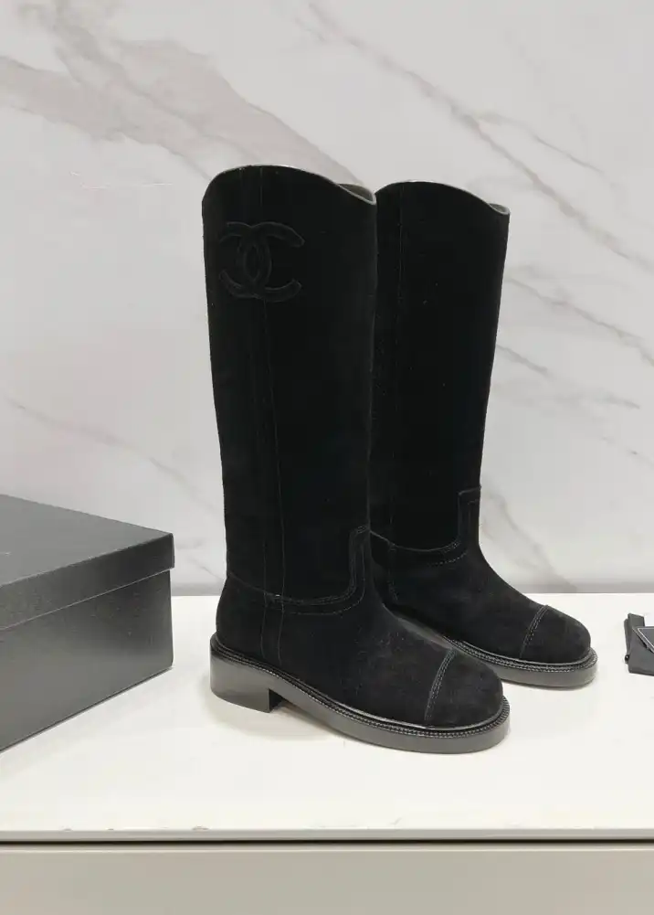 hype Chanel Boots