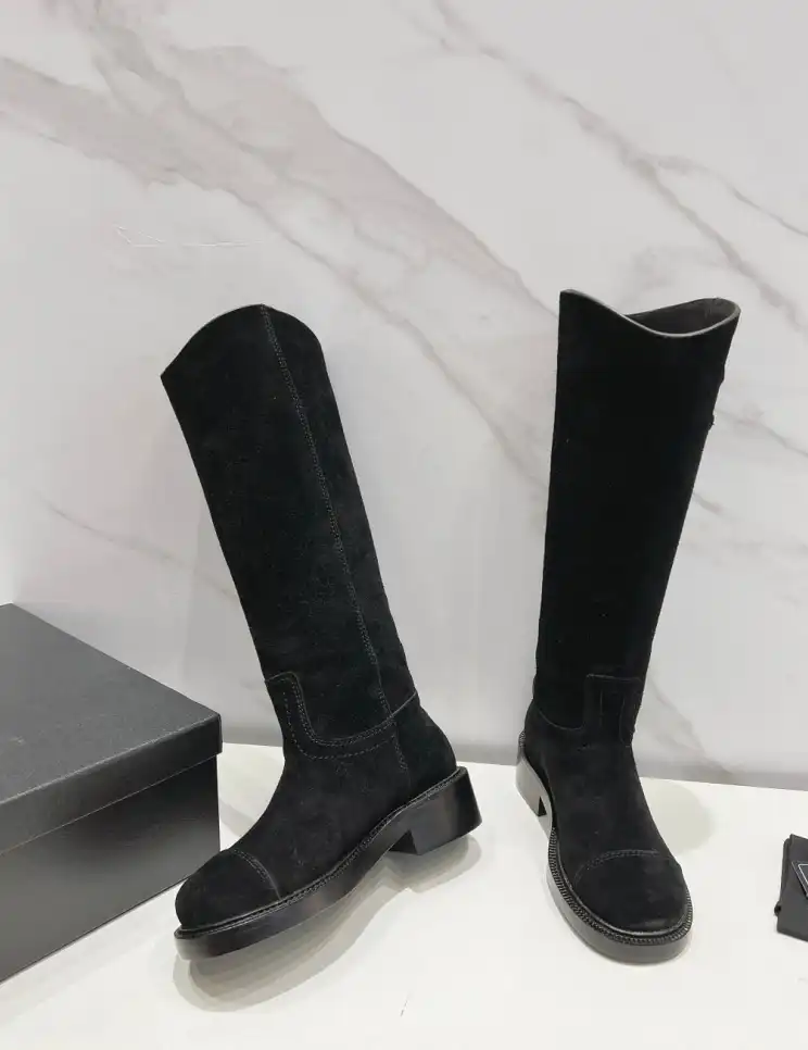 hype Chanel Boots