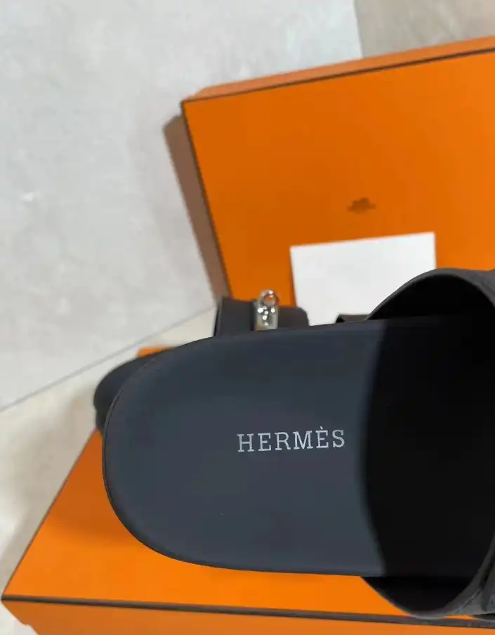 hype Hermes Slippers