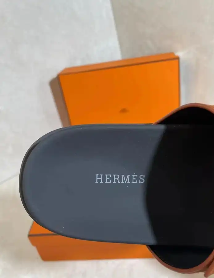 hype Hermes Slippers