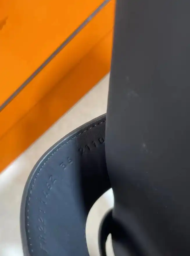 hype Hermes Slippers