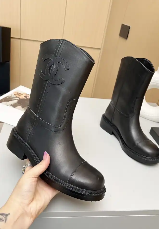 hype Chanel Boots