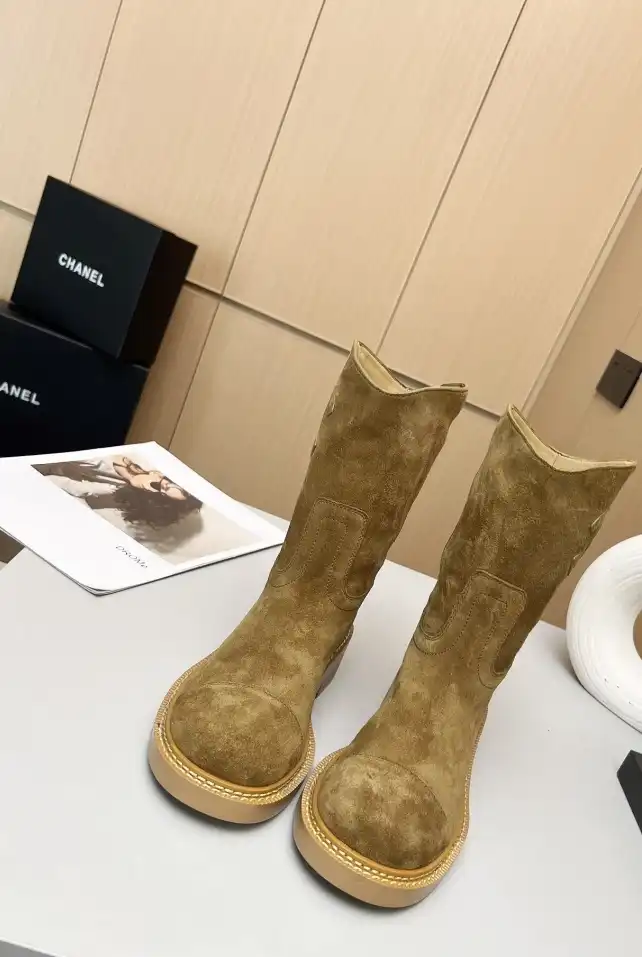 hype Chanel Boots