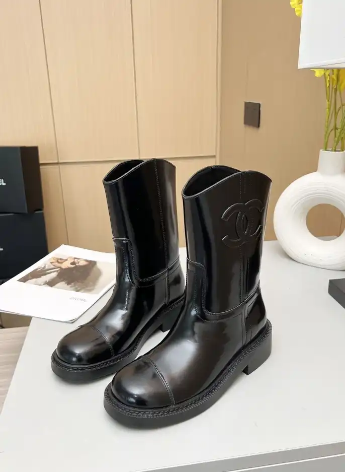 hype Chanel Boots