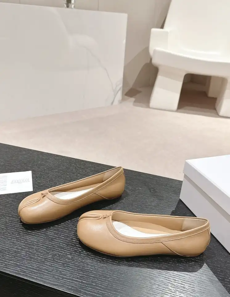 hype Hermes flat shoes