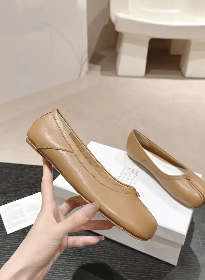 hype Hermes flat shoes