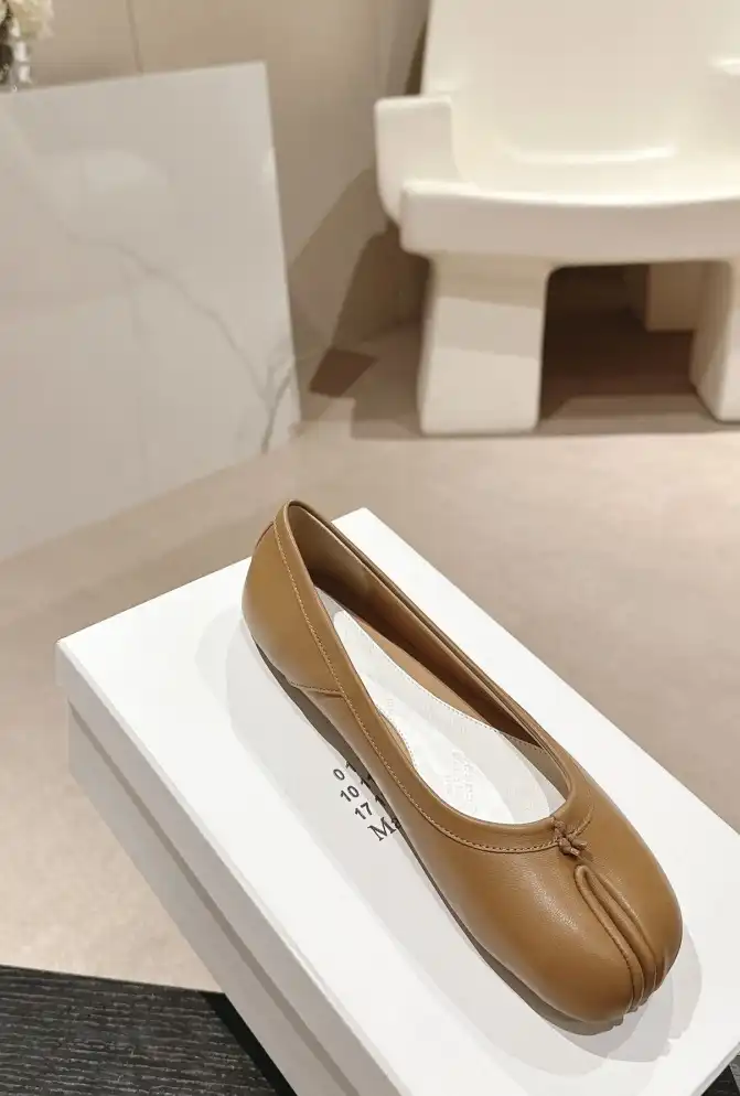 hype Hermes flat shoes