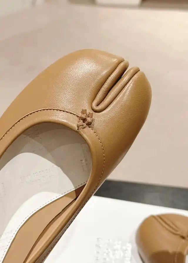 hype Hermes flat shoes