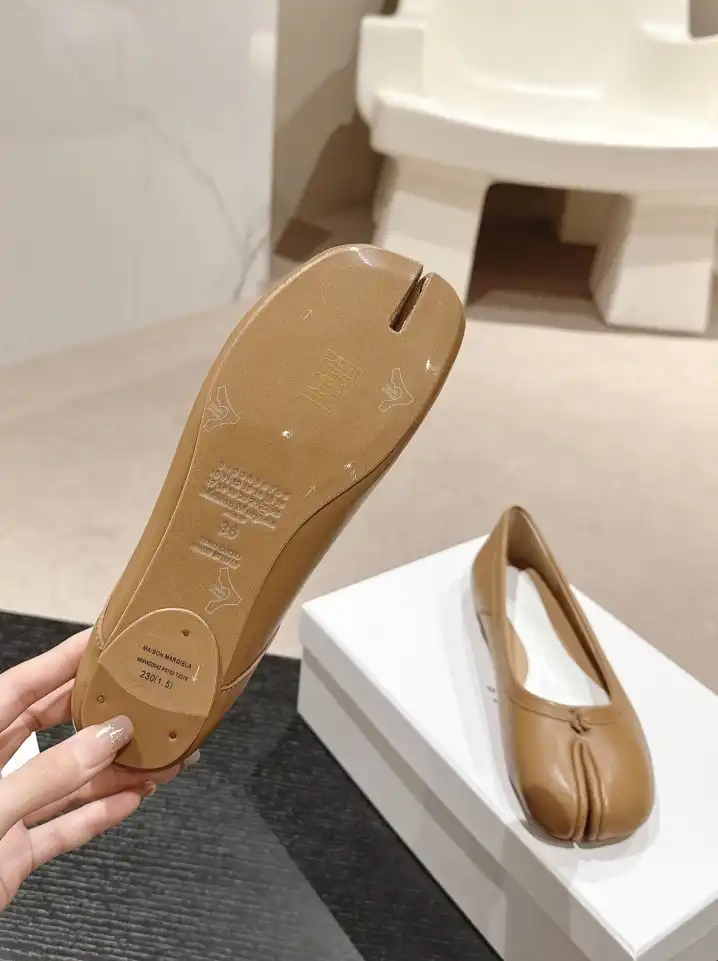 hype Hermes flat shoes