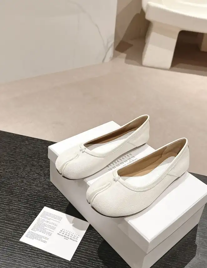 hype Hermes flat shoes