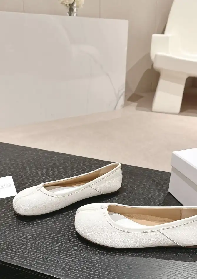 hype Hermes flat shoes