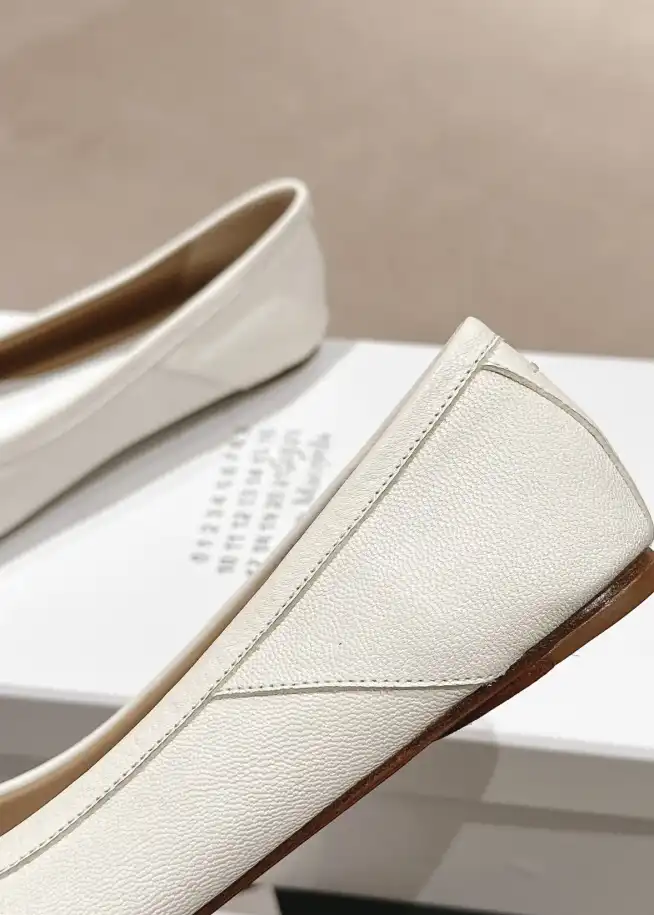 hype Hermes flat shoes