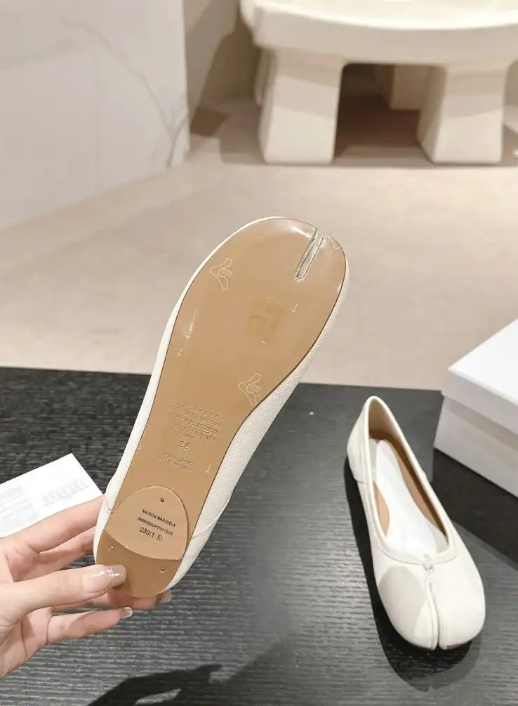 hype Hermes flat shoes